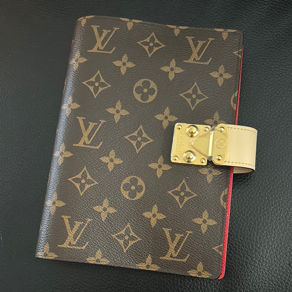Louis Vuitton Paul MM Notebook Cover